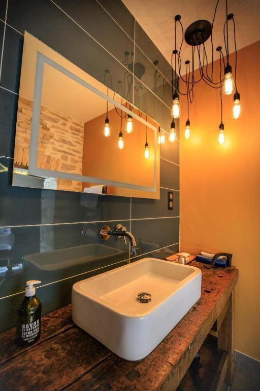 Le Terminus Hotel Tournus Ngoại thất bức ảnh